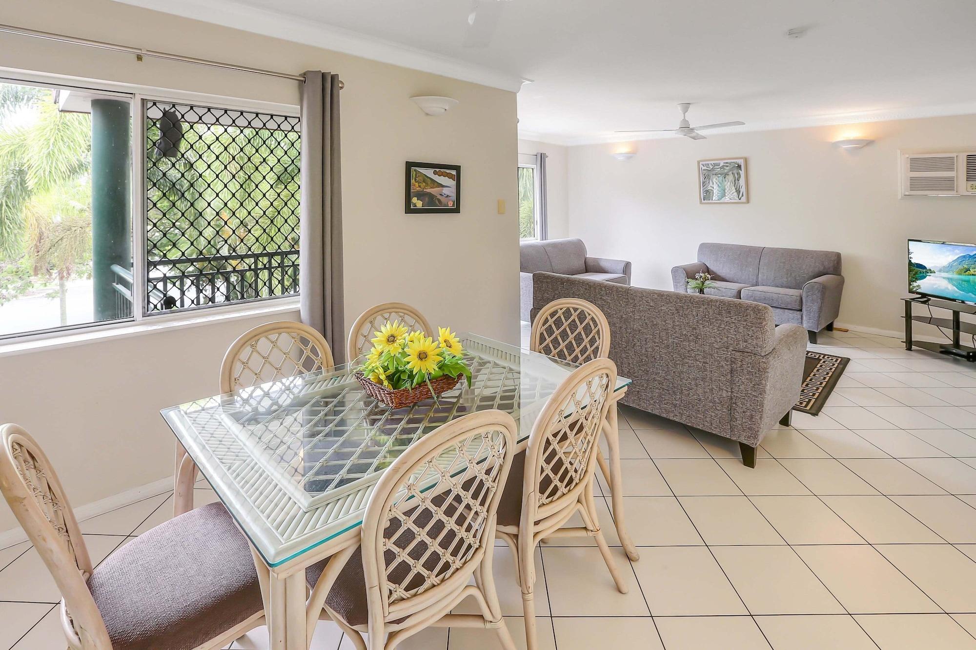Koala Court Holiday Apartments Кернс Екстер'єр фото