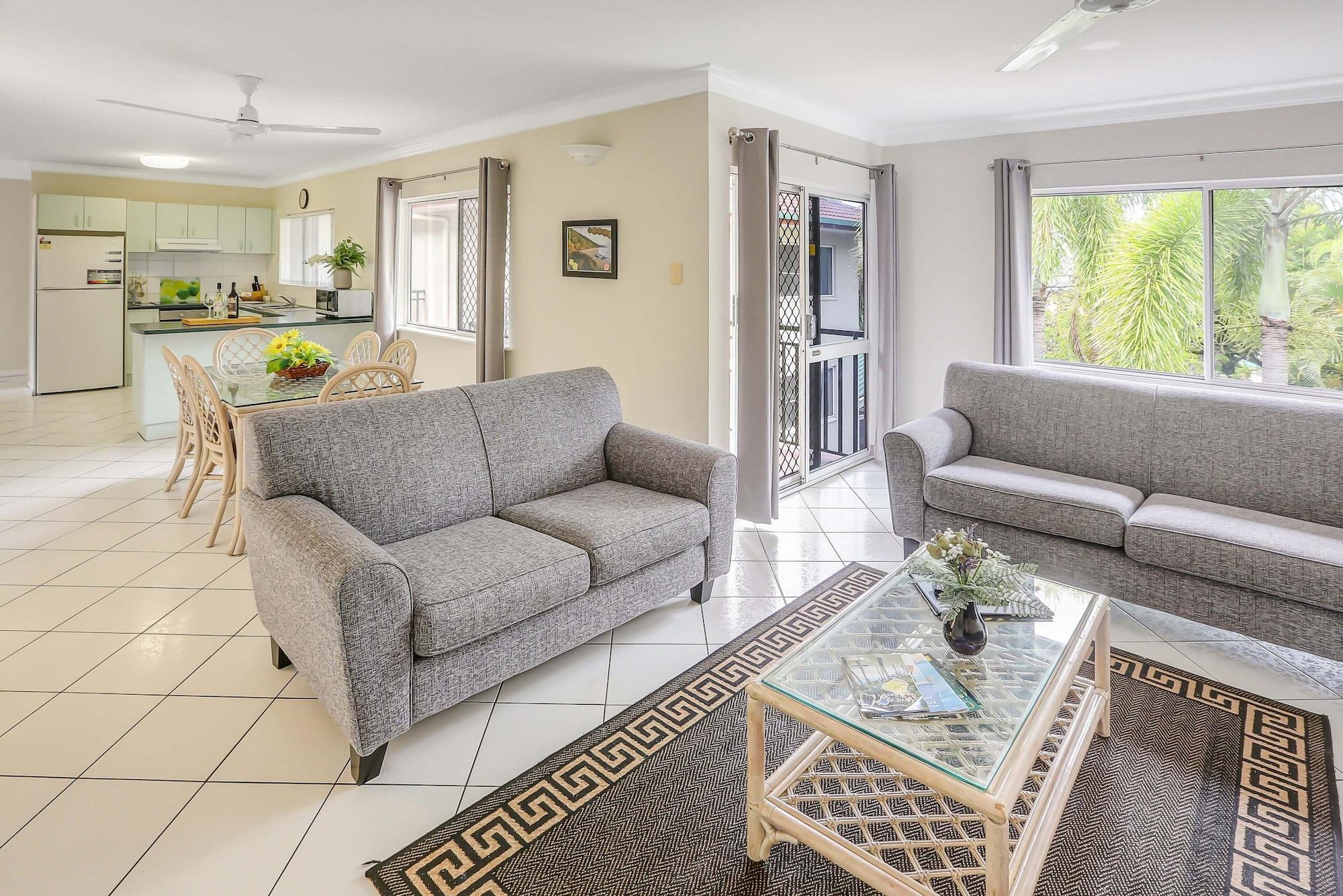 Koala Court Holiday Apartments Кернс Екстер'єр фото