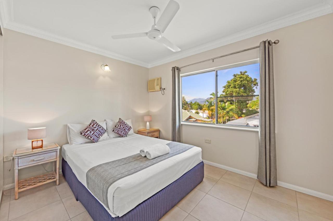Koala Court Holiday Apartments Кернс Екстер'єр фото