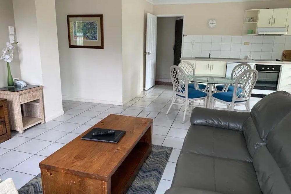 Koala Court Holiday Apartments Кернс Екстер'єр фото