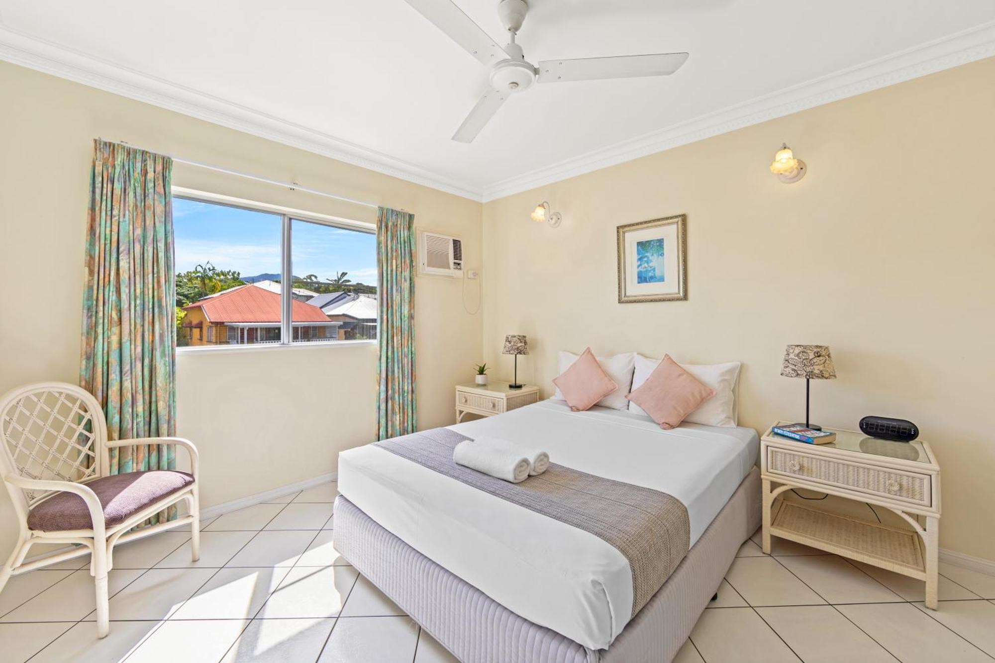 Koala Court Holiday Apartments Кернс Екстер'єр фото