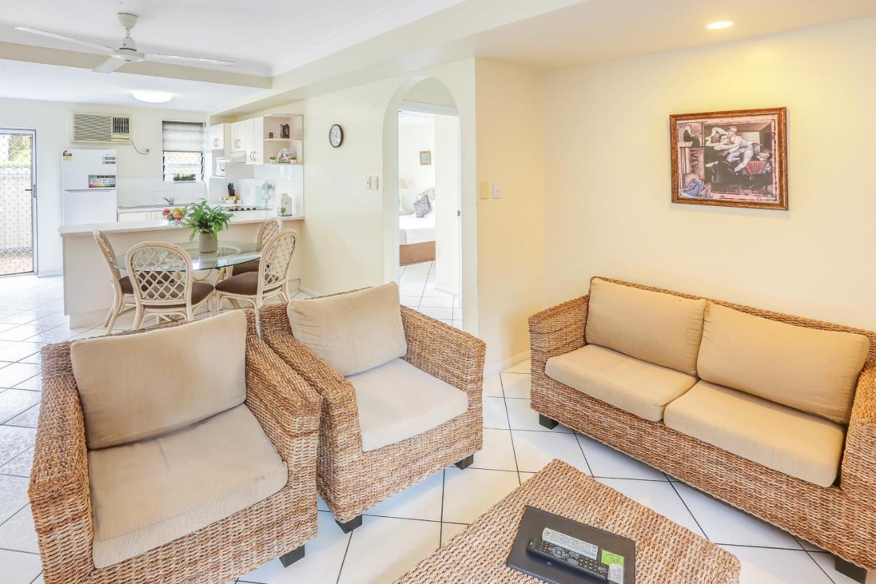 Koala Court Holiday Apartments Кернс Екстер'єр фото